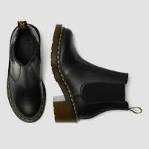 Size 9 Women's- Doc Marten's Cadence Chelsea Boot NWOT - Picture 2 of 2